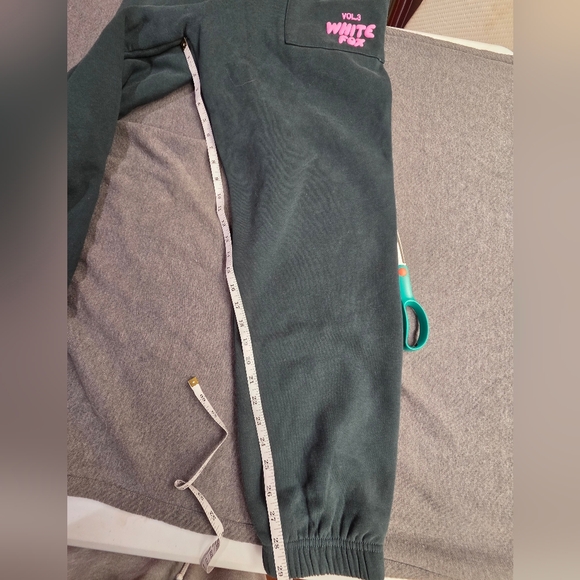 White Fox Offstage Volume 3 Sweatpants, size Large - Picture 4 of 8